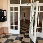 Uniek appartement op de Zeedijk met parking